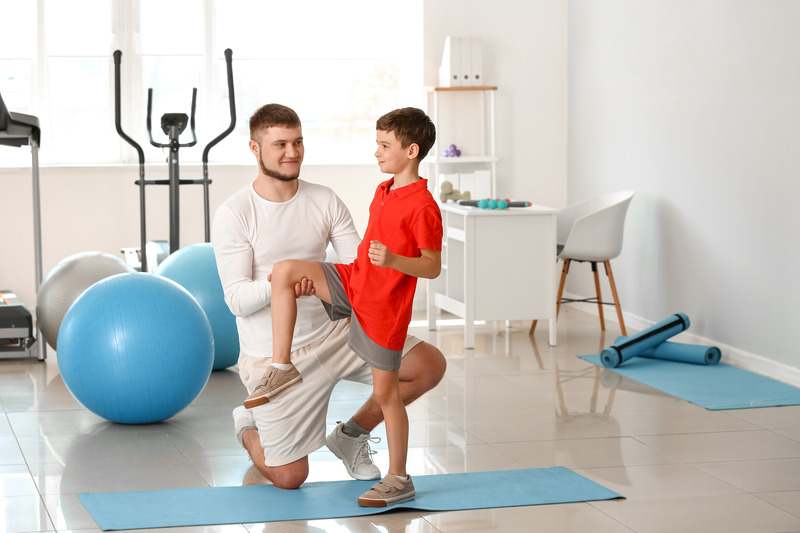 ćwiczenia fizyczne z dzieckiem