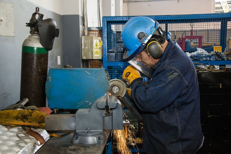 Warsztat naprawy maszyn budowlanych